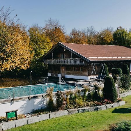 באד גריסבאך Hotel Drei Quellen Therme מראה חיצוני תמונה