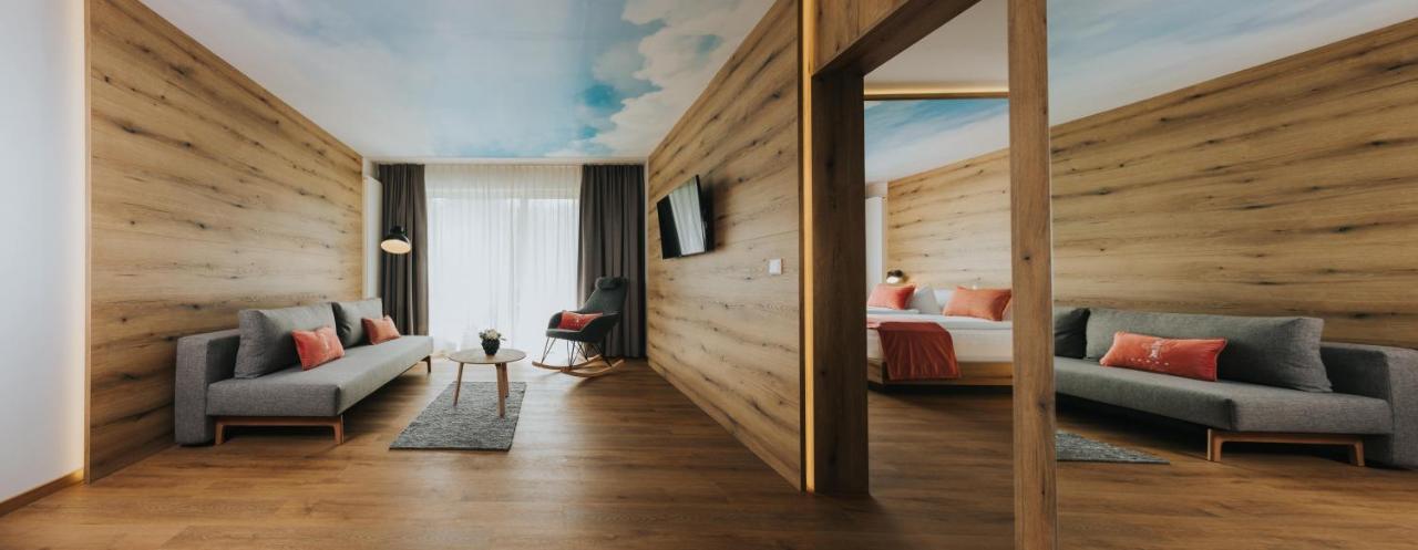 באד גריסבאך Hotel Drei Quellen Therme מראה חיצוני תמונה