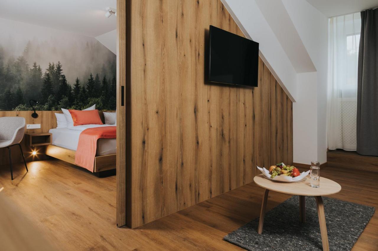 באד גריסבאך Hotel Drei Quellen Therme מראה חיצוני תמונה